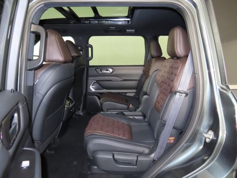 New 2026 Nissan Armada Platinum image 7