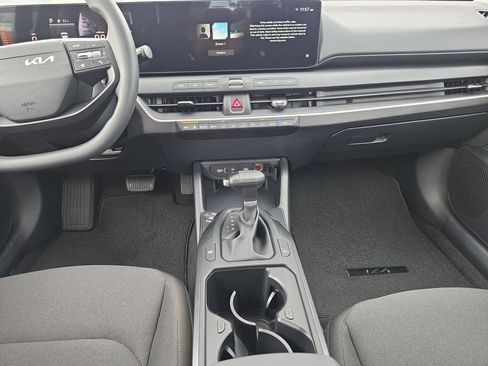 New 2026 Kia K4 FWD image 14