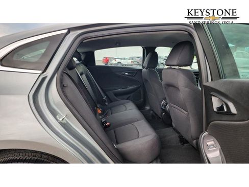 Used 2025 Chevrolet Malibu LT image 13