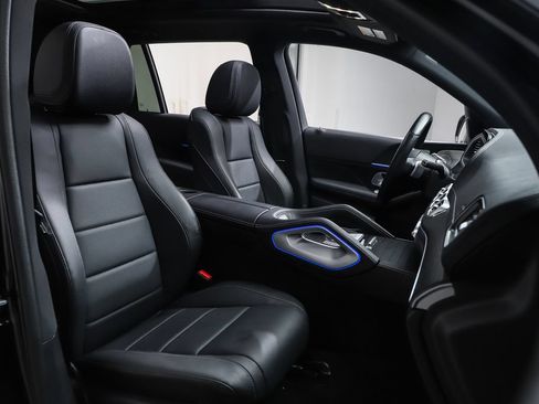 Certified 2025 Mercedes-Benz GLS 450 4MATIC image 10