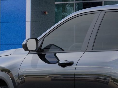 New 2026 Chevrolet Equinox LT w/ Safety and Technology Package FWD image 12