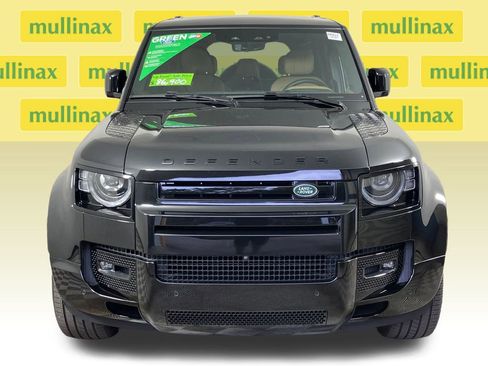 Used 2025 Land Rover Defender 110 X image 15