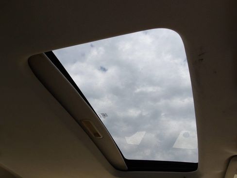 Used 2012 Ford Fusion SEL FWD image 5