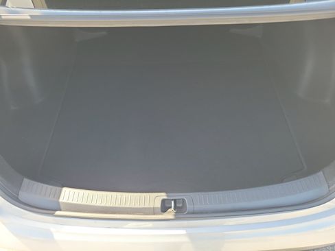 Used 2024 Toyota Corolla LE FWD image 28