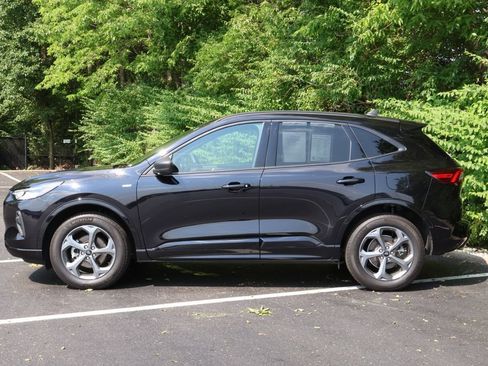 Used 2024 Ford Escape ST-Line w/ Tech Pack #1 AWD/4WD image 4