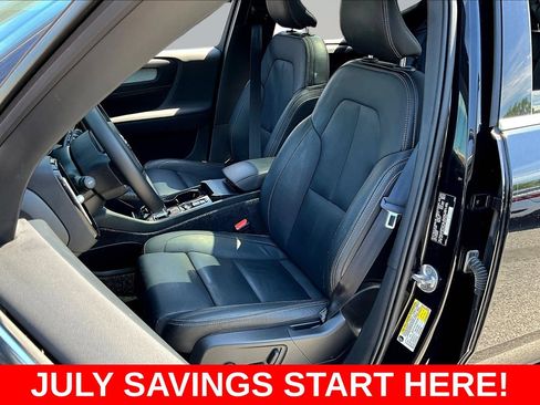 Used 2024 Volvo XC40 B5 Plus AWD/4WD image 26