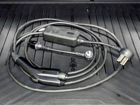 Used 2025 Chevrolet Blazer EV LT image 6