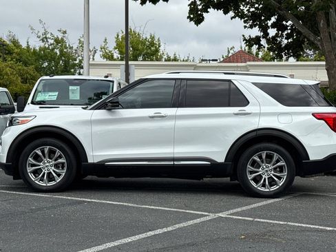 Certified 2021 Ford Explorer Limited w/ Equipment Group 301A AWD/4WD image 8