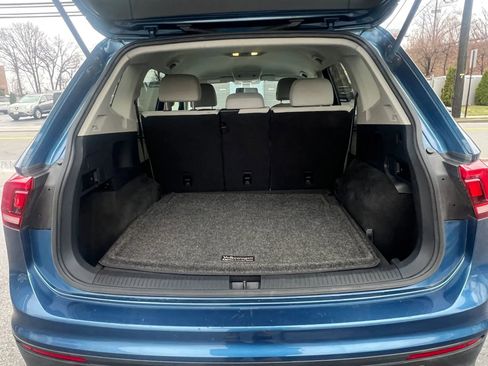 Used 2018 Volkswagen Tiguan S image 9