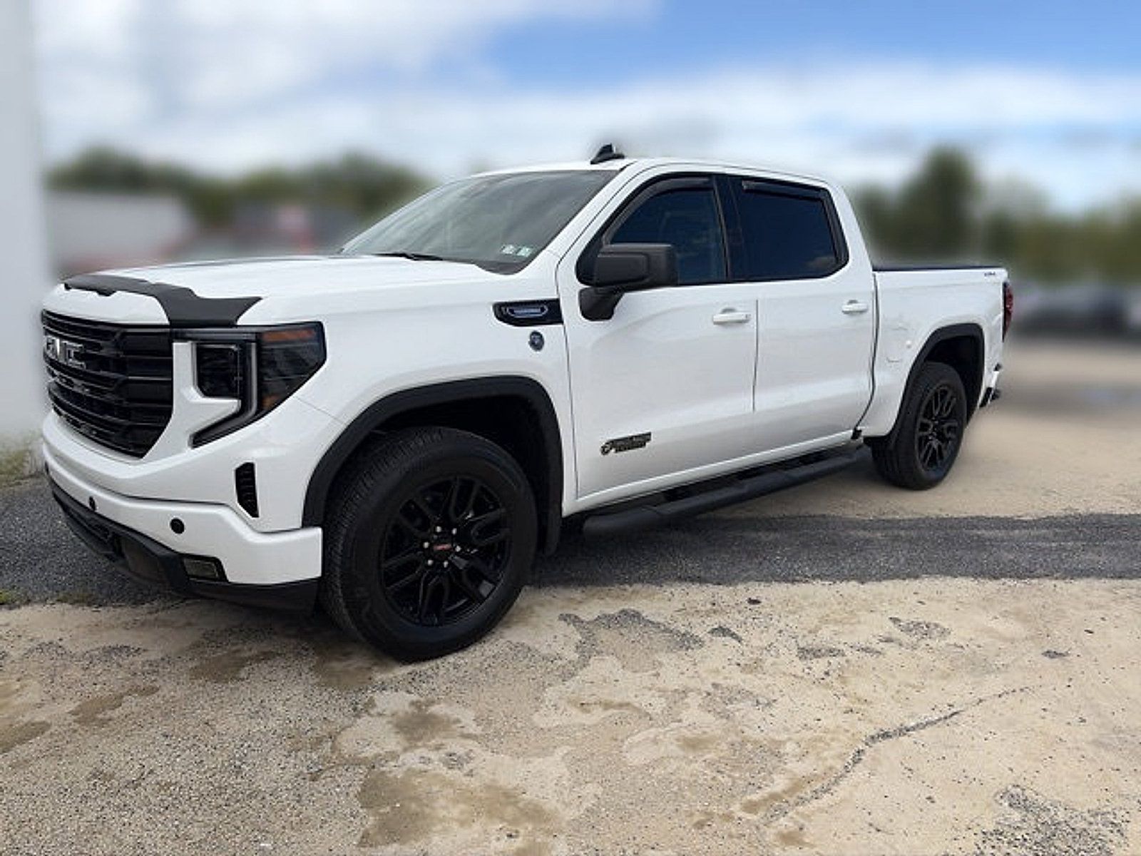 Certified 2026 GMC Sierra 1500 Elevation AWD/4WD image 1