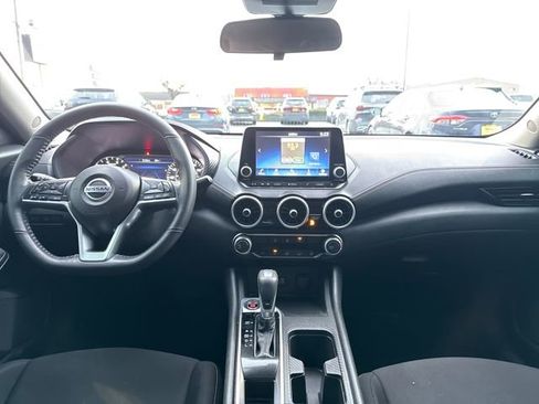 Used 2022 Nissan Sentra SV image 12