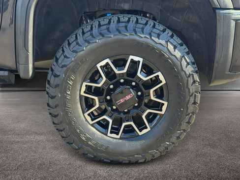 Used 2024 GMC Sierra 2500 AT4X AWD/4WD image 7