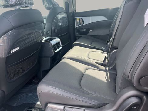 New 2026 Kia Carnival SX Prestige FWD image 23
