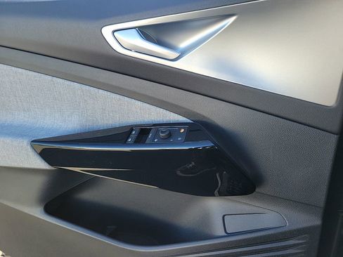 New 2026 Volkswagen ID.4 Pro image 31