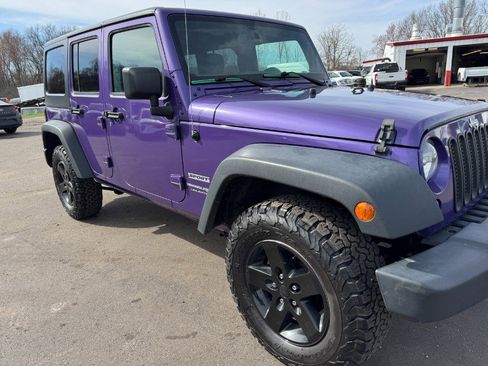 Used 2018 Jeep Wrangler Unlimited Sport S image 12