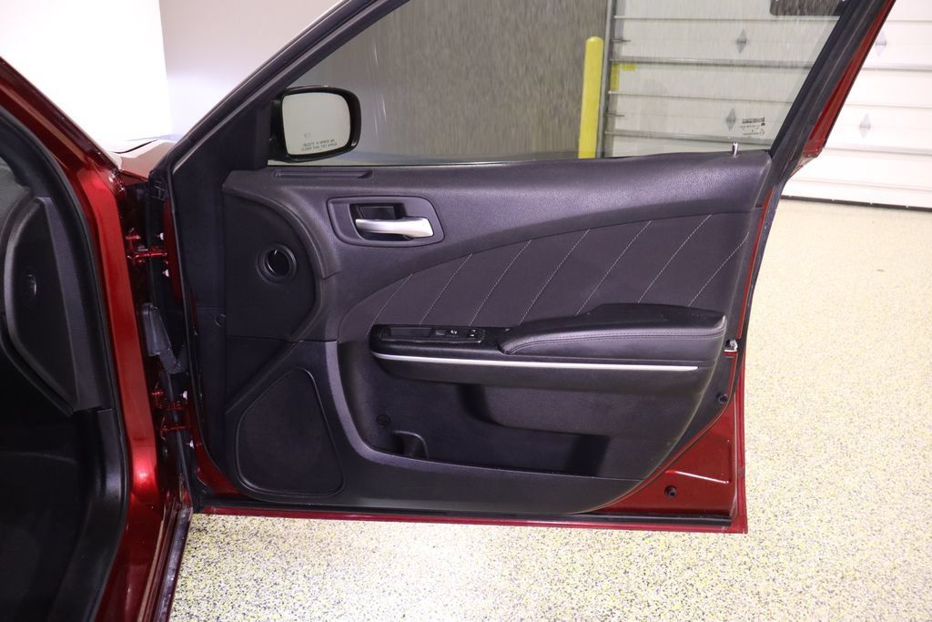 Used 2020 Dodge Charger SXT RWD image 35