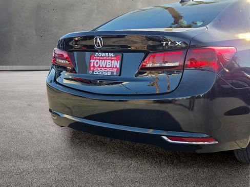 Used 2017 Acura TLX w/ Technology Package FWD image 5
