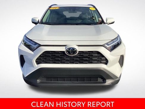 Used 2025 Toyota RAV4 XLE AWD/4WD image 2