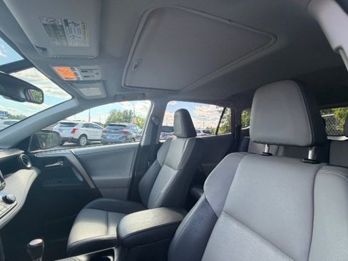 Used 2013 Toyota RAV4 Limited FWD image 8
