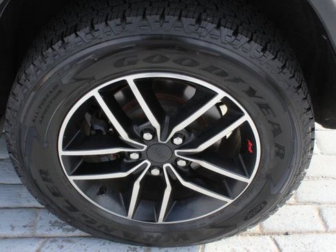 Used 2019 Jeep Grand Cherokee Trailhawk image 48