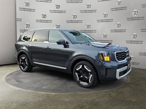 Used 2024 Kia Telluride S w/ S Sunroof Package image 7