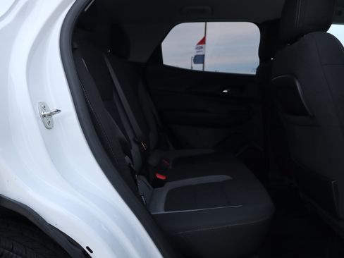 Used 2023 Chevrolet TrailBlazer LT w/ Convenience Package image 11