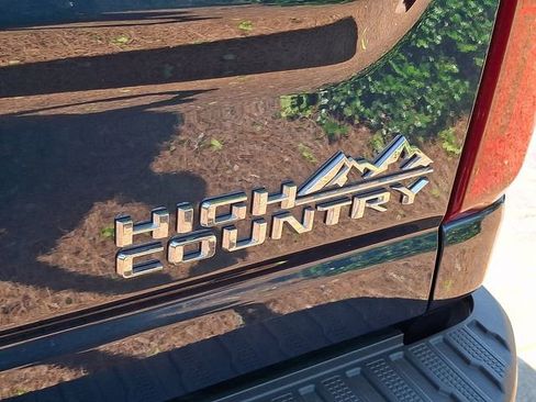 Used 2023 Chevrolet Silverado 3500 High Country w/ Z71 Off-Road Package AWD/4WD image 28