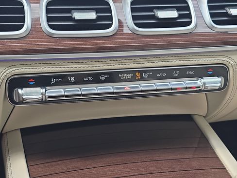 Certified 2023 Mercedes-Benz GLS 580 4MATIC image 24