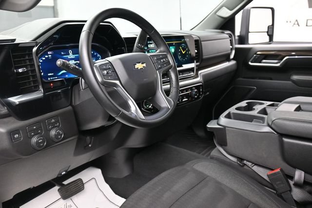 Used 2026 Chevrolet Silverado 2500 LT AWD/4WD image 14