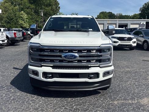 Used 2023 Ford F250 Platinum AWD/4WD image 2