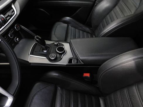 Used 2019 Alfa Romeo Stelvio Ti Sport AWD/4WD image 38