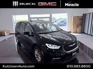 Used 2026 Chrysler Pacifica Limited FWD video 1