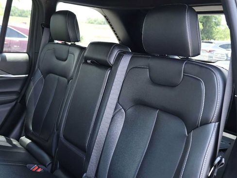 Used 2024 Jeep Grand Cherokee Limited w/ Black Appearance Package RWD image 13