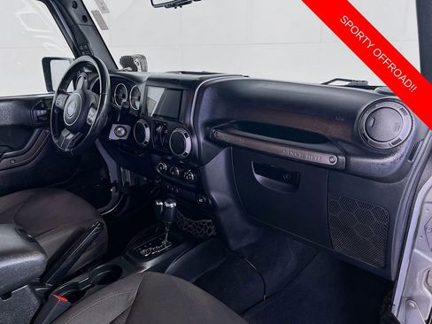 Used 2017 Jeep Wrangler Sport w/ Quick Order Package 24S AWD/4WD image 25