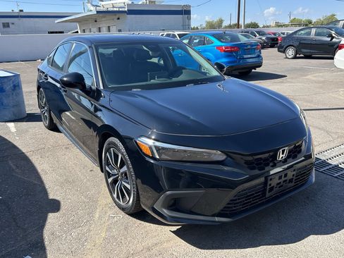 Certified 2024 Honda Civic EX-L image 5