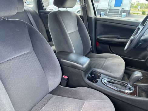 Used 2016 Chevrolet Impala LT FWD image 20