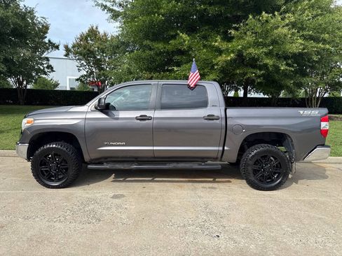Used 2016 Toyota Tundra SR5 w/ SR5 Upgrade Package RWD image 5