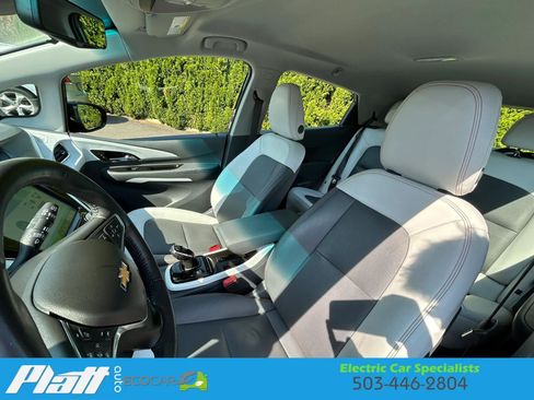 Used 2017 Chevrolet Bolt Premier w/ Driver Confidence II Package FWD image 16