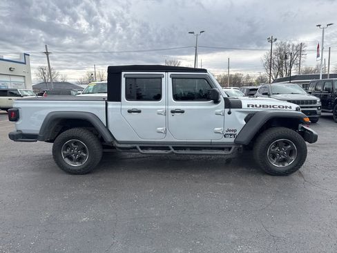 Used 2023 Jeep Gladiator Rubicon w/ Cold Weather Group image 9