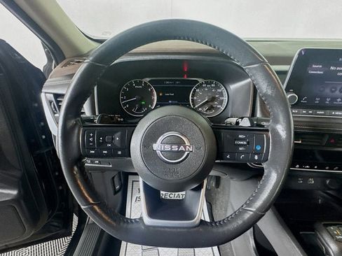 Used 2023 Nissan Rogue SV w/ SV Premium B Package image 10