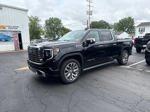 Used 2023 GMC Sierra 1500 Denali w/ Denali Reserve Package AWD/4WD image 11