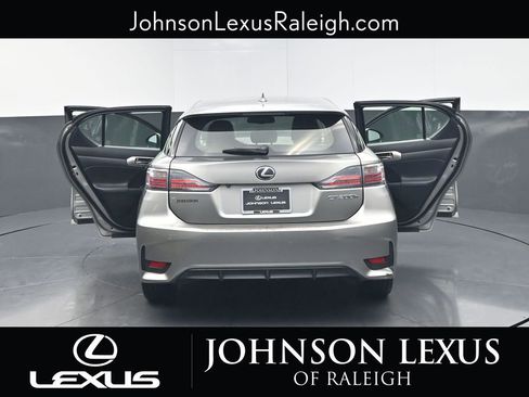 Used 2017 Lexus CT 200h image 35