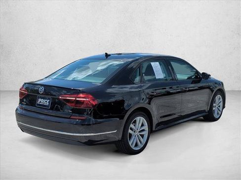 Used 2019 Volkswagen Passat 2.0T Wolfsburg w/ Wheels & Sunroof Package FWD image 5