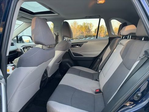 Used 2019 Toyota RAV4 XLE image 22