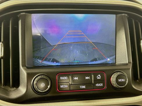 Used 2015 GMC Canyon SLT RWD image 14