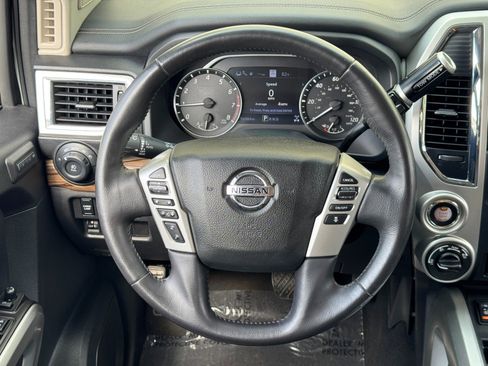 Used 2020 Nissan Titan SL w/ Protection Package 1 AWD/4WD image 20