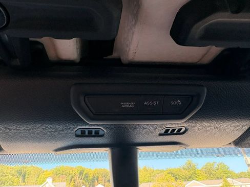 Used 2023 Jeep Wrangler Unlimited Sahara w/ Cold Weather Group AWD/4WD image 33