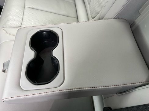 Used 2023 Jeep Grand Cherokee Overland image 22