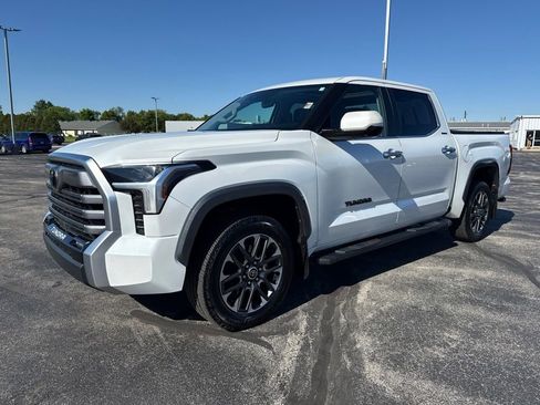 Used 2024 Toyota Tundra Limited AWD/4WD image 5