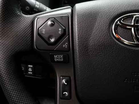 Used 2022 Toyota Tacoma TRD Sport image 26